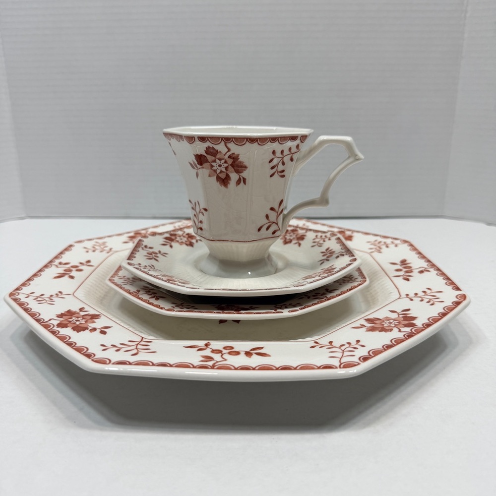 Vintage Circa 1950 Bittersweet by Independence Ironstone 4pc Place Setting